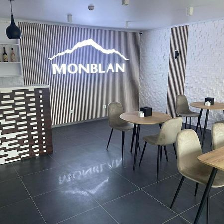Отель Monblan Яблоница Экстерьер фото