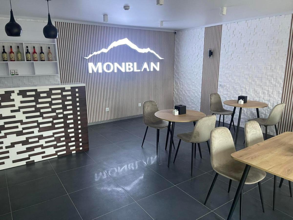 Отель Monblan Яблоница Экстерьер фото